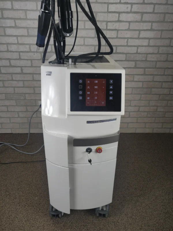 Asclepion Dermablate MCL31 - Machine Front