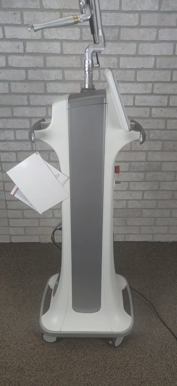 Syneron CO2RE - Machine Left Side