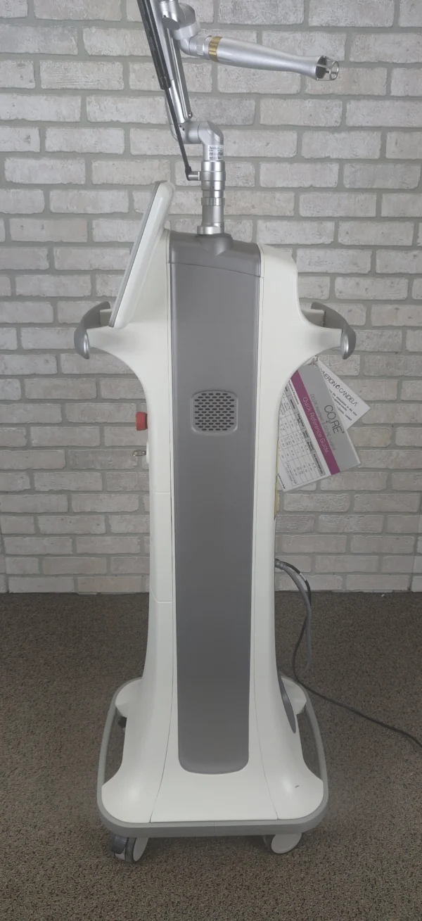 Syneron CO2RE - Machine Right Side