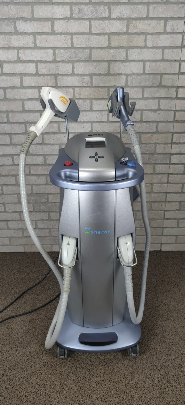 Syneron Emax - Machine Front