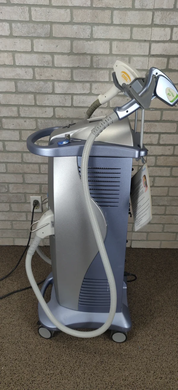 Syneron Emax - Machine Right Side